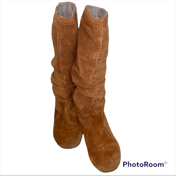 Ugg Abilene Chestnut Suede Knee High Slouch Boot. - Picture 3 of 6